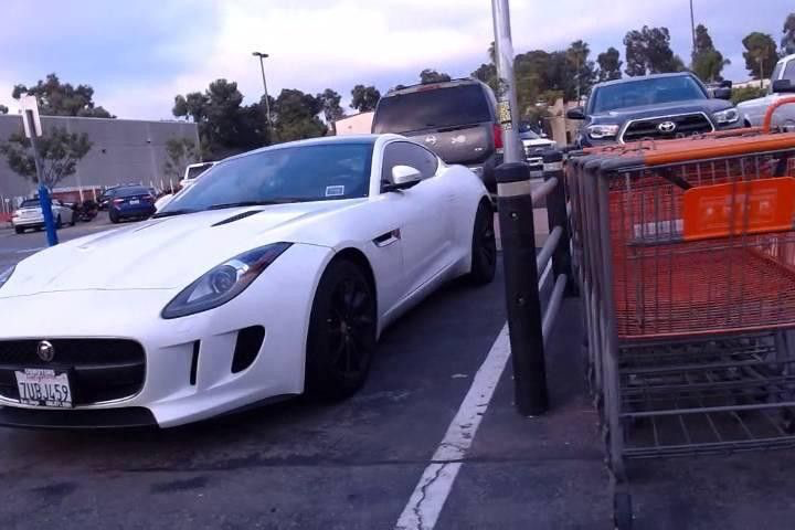 Picture of a white car. example of AlwaysAI Model Training